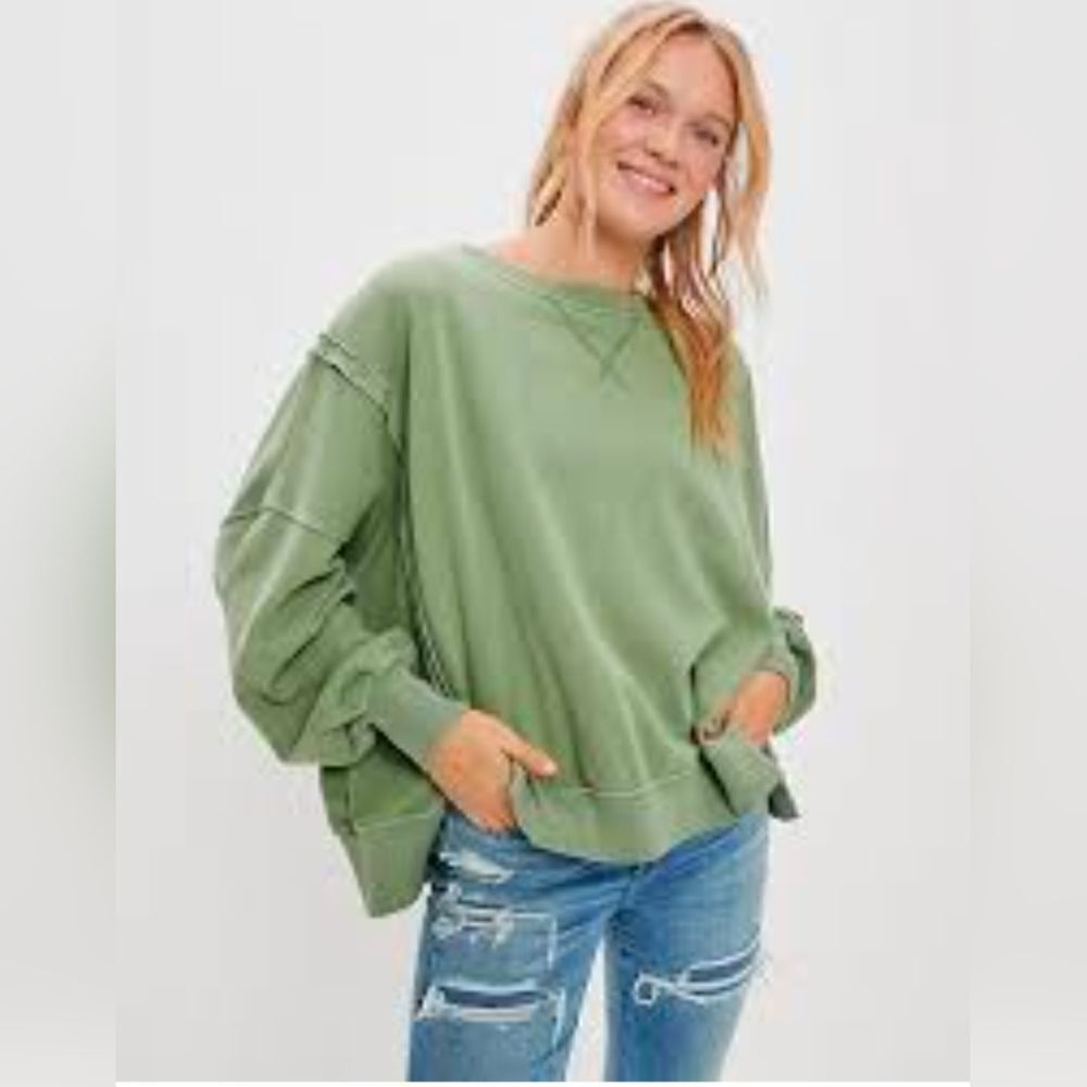 American Eagle Oversized Big Hug Reverse Fleece Sweatshirt Size XS runs BIG